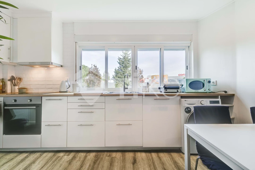 Apartamento T3 para Venda em Carcavelos e Parede Foto 8