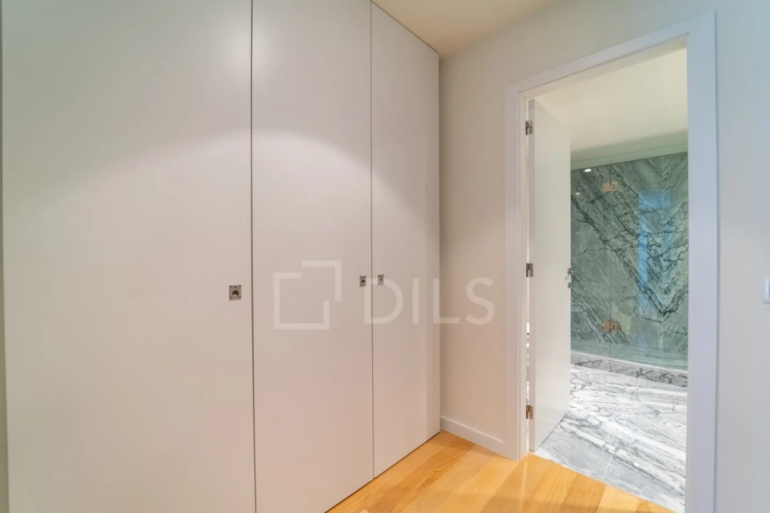 Apartamento T4 para Venda em Aldoar, Foz do Douro e Nevogilde Foto 26