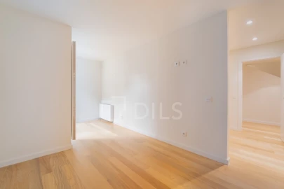 Apartamento T4 para Venda em Aldoar, Foz do Douro e Nevogilde