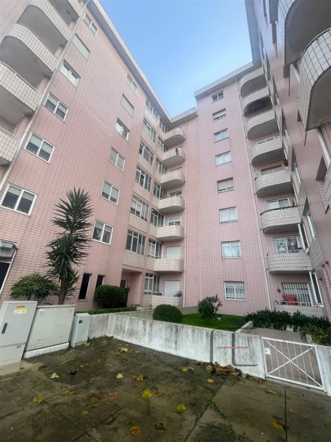 Apartamento T2 para Venda em Baguim do Monte (Rio Tinto)