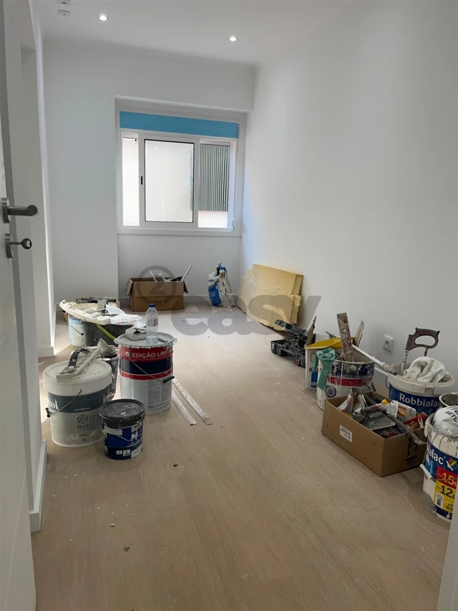 Apartamento T2 para Venda em Venteira Foto 6