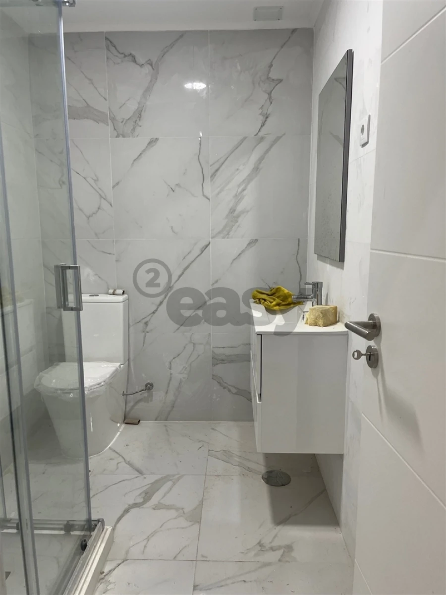 Apartamento T2 para Venda em Venteira Foto 8