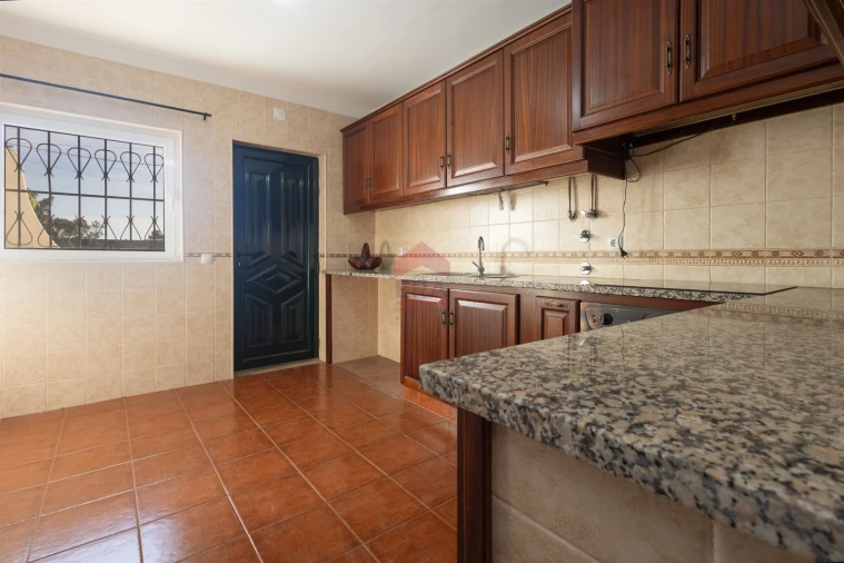 Moradia T0 para Venda em Albufeira e Olhos de Água Foto 5