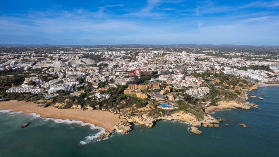 Moradia T0 para Venda em Albufeira e Olhos de Água Foto 2
