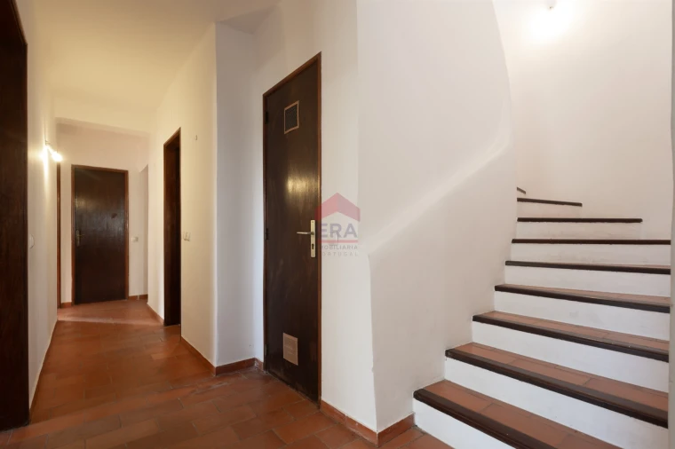 Moradia T0 para Venda em Albufeira e Olhos de Água Foto 13