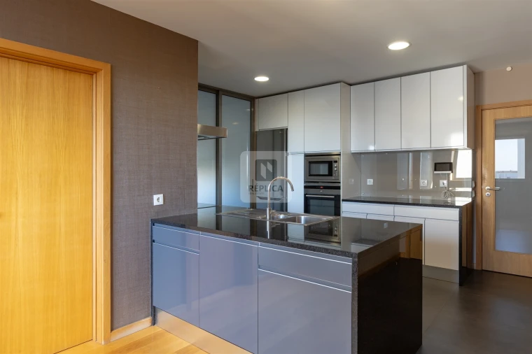 Apartamento T3 para Venda em Ramalde Foto 11