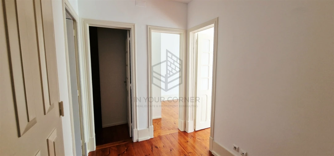 Apartamento T2 para Venda em São Vicente Foto 5