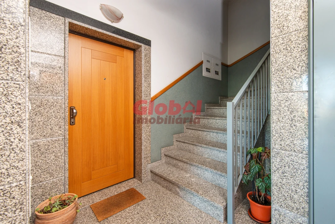 Apartamento T3 para Venda em Rio de Loba Foto 3