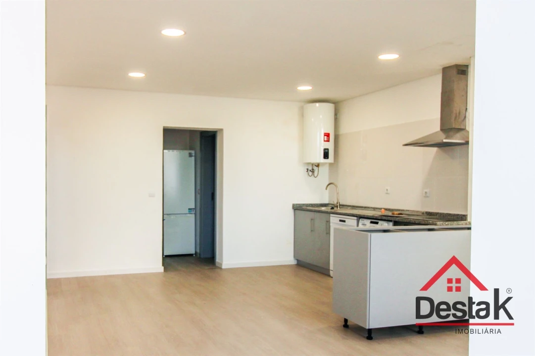 Apartamento T2 para Arrendamento em São Pedro do Sul, Várzea e Baiões Foto 1