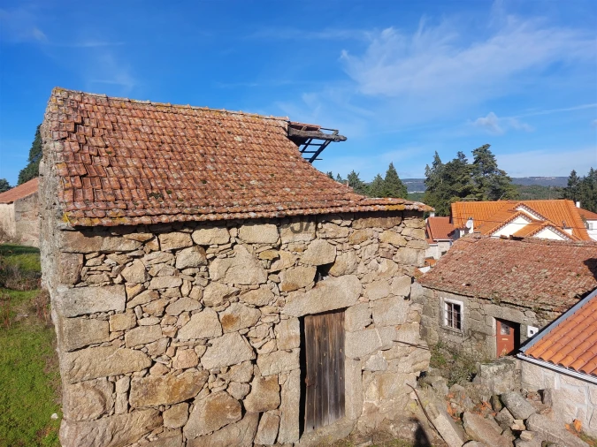 Moradia T0 para Venda em Juncais, Vila Ruiva e Vila Soeiro do Chão Foto 5