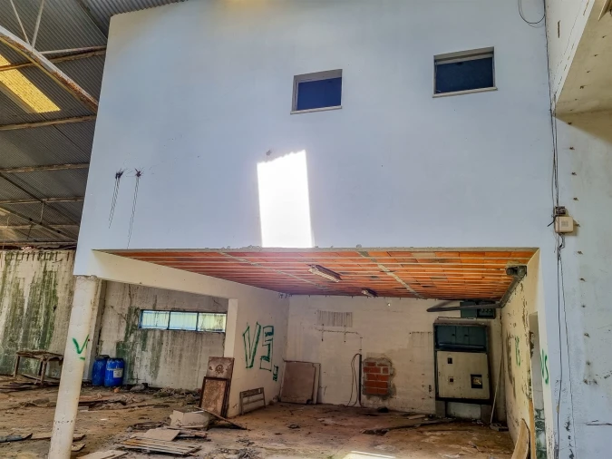 Armazém para Venda em Maceira Foto 32