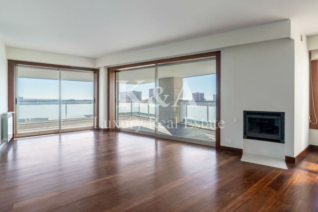 Apartamento T4 para Venda em Lordelo do Ouro e Massarelos Foto 4