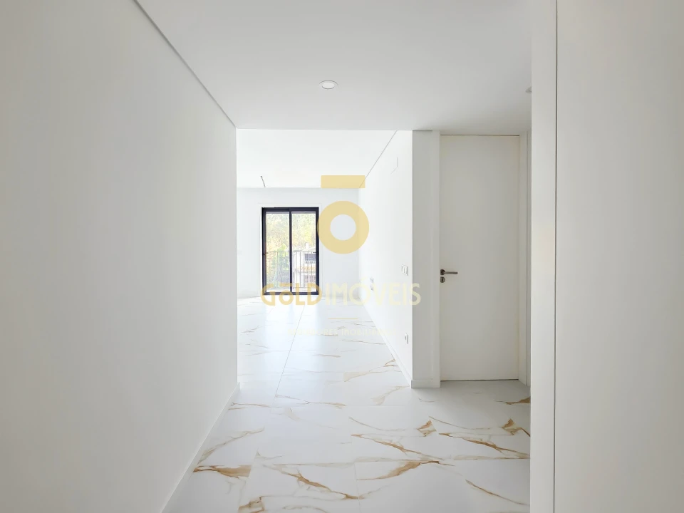 Apartamento T1 para Arrendamento em Cabeça Santa Foto 2