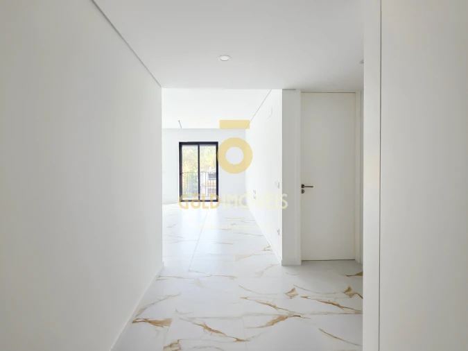 Apartamento T1 para Arrendamento em Cabeça Santa Foto 2