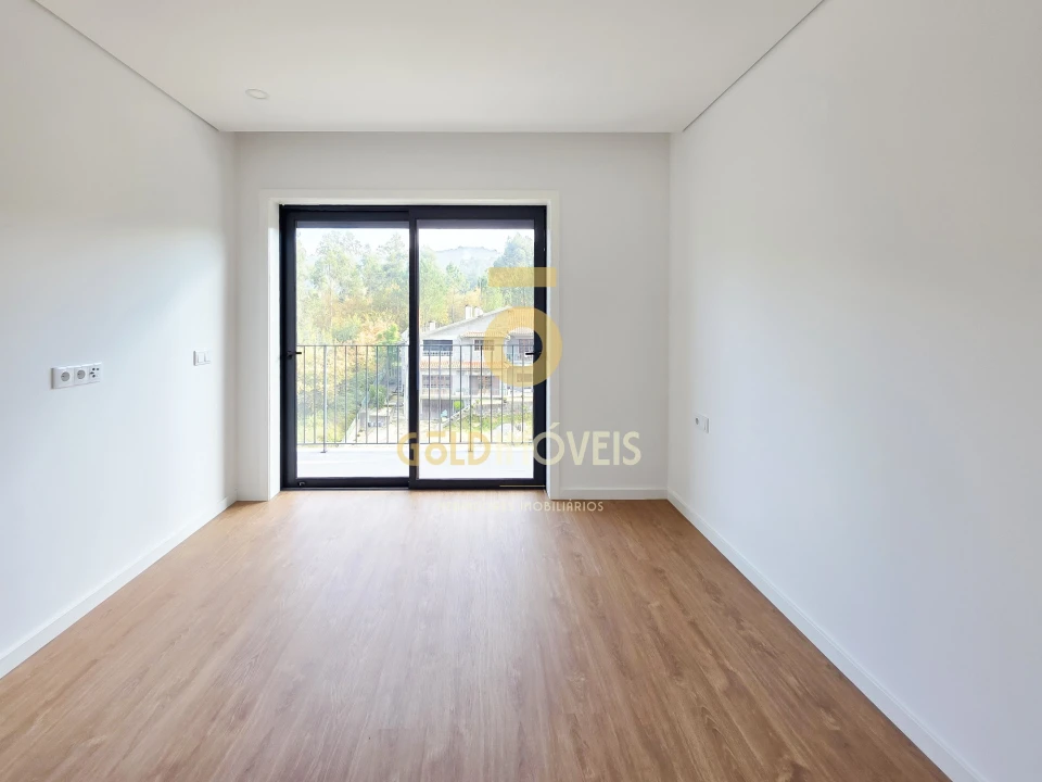 Apartamento T1 para Arrendamento em Cabeça Santa Foto 12