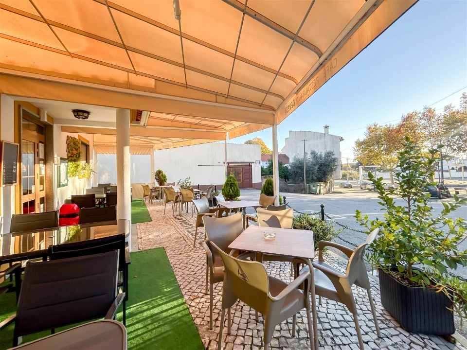 Prédio para Venda em Sobreira Formosa e Alvito da Beira Foto 11