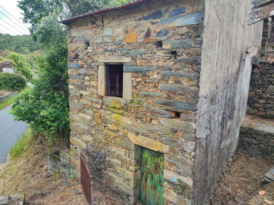 Moradia T8 para Venda em Sobreira Formosa e Alvito da Beira Foto 4