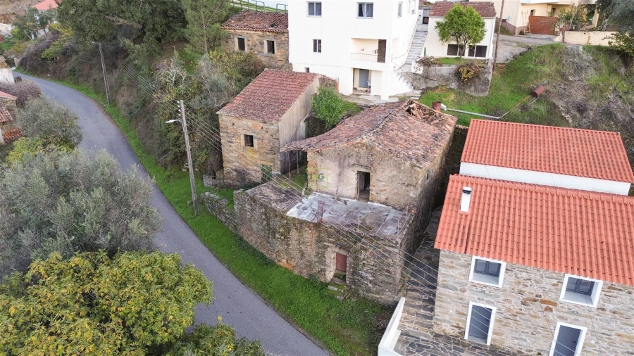 Moradia T8 para Venda em Sobreira Formosa e Alvito da Beira Foto 24