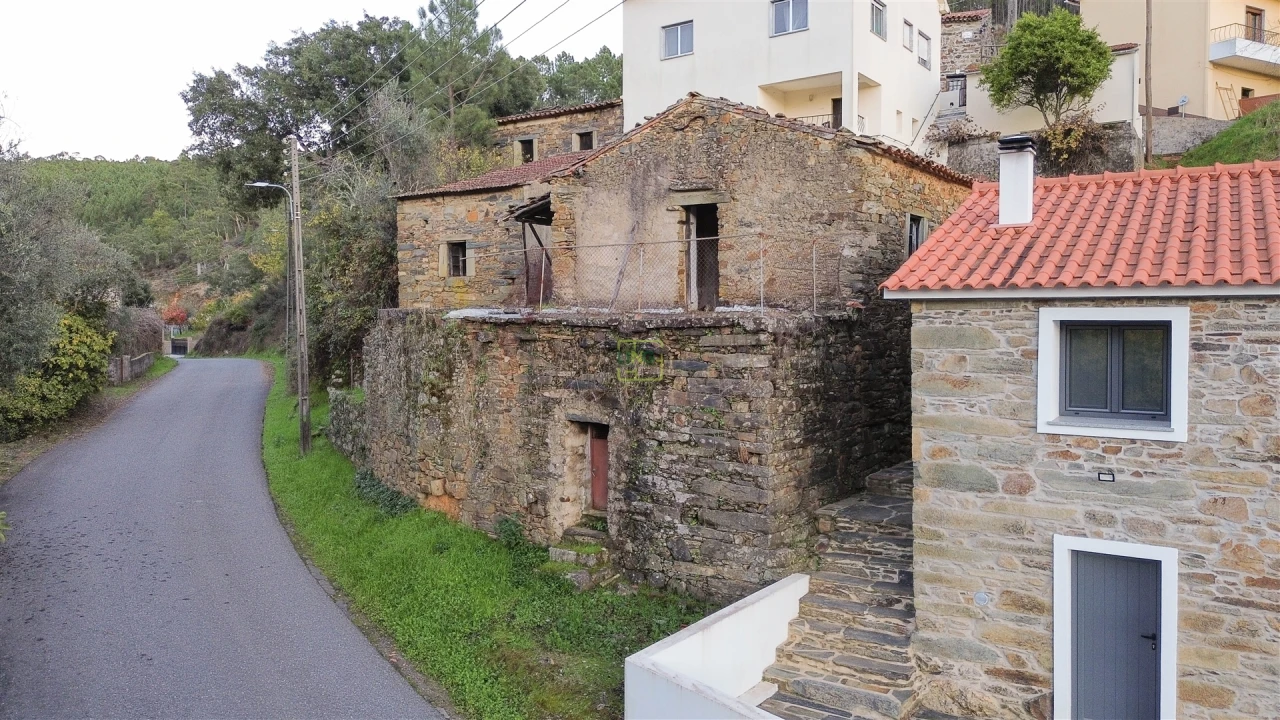 Moradia T8 para Venda em Sobreira Formosa e Alvito da Beira Foto 26