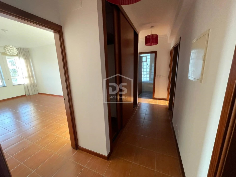 Apartamento T3 para Arrendamento em Currelos, Papízios e Sobral Foto 6