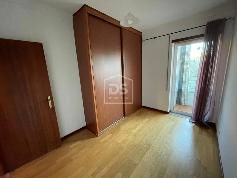 Apartamento T3 para Arrendamento em Currelos, Papízios e Sobral Foto 8