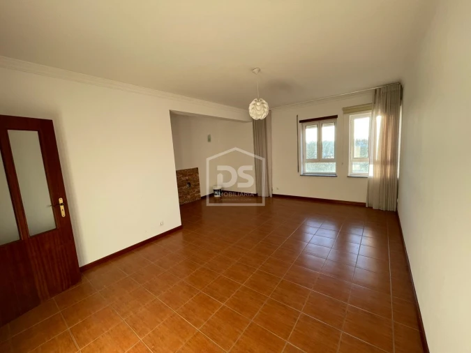 Apartamento T3 para Arrendamento em Currelos, Papízios e Sobral Foto 5