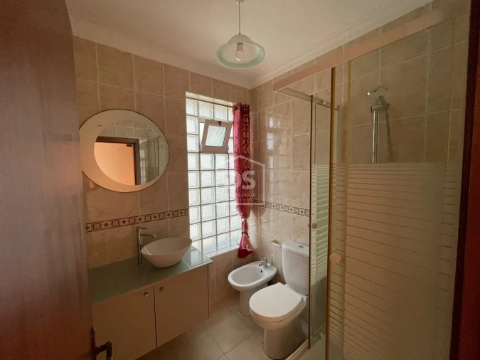 Apartamento T3 para Arrendamento em Currelos, Papízios e Sobral Foto 14