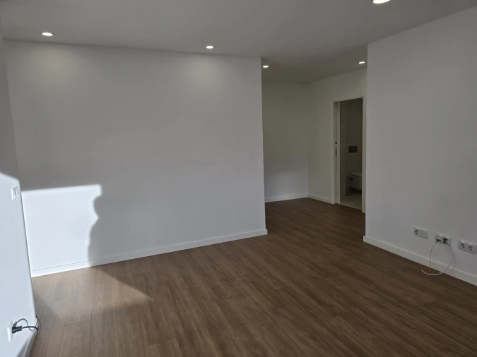 Apartamento T1 para Arrendamento em Ranhados Foto 7
