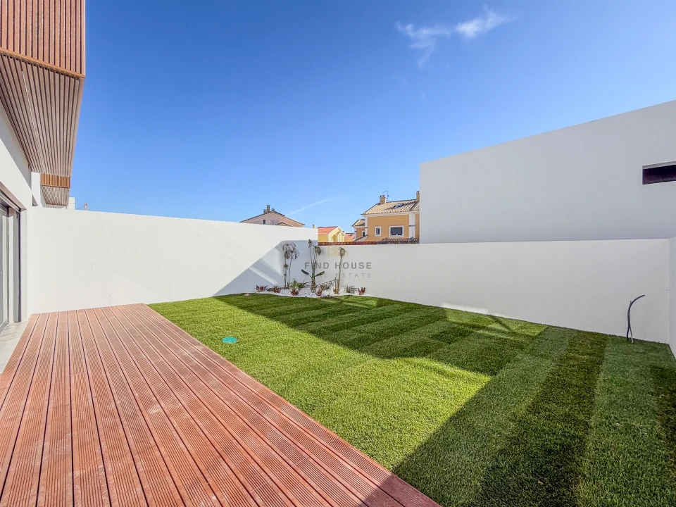 Moradia T4 para Venda em Rio de Mouro Foto 15