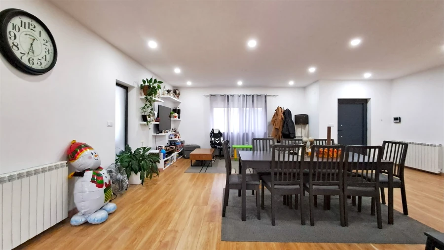 Moradia T4 para Venda em Mioma Foto 11