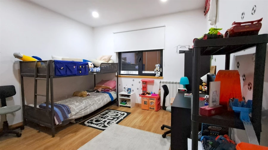 Moradia T4 para Venda em Mioma Foto 22