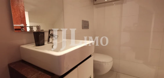Apartamento T2 para Arrendamento em Arroios