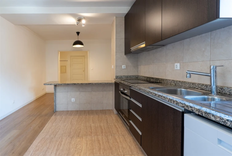 Apartamento T1 para Arrendamento em São Mamede de Infesta e Senhora da Hora Foto 9