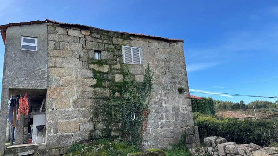 Moradia T2 para Venda em Vilarinho Foto 2