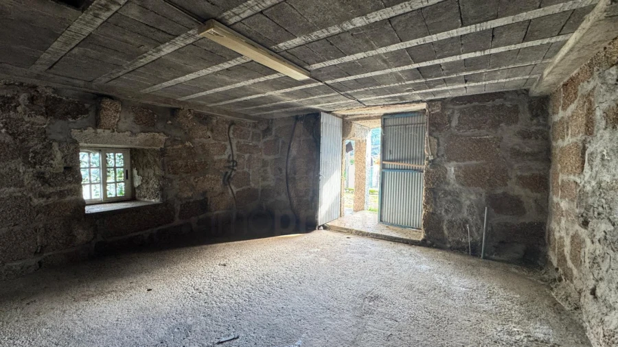 Moradia T2 para Venda em Vilarinho Foto 3