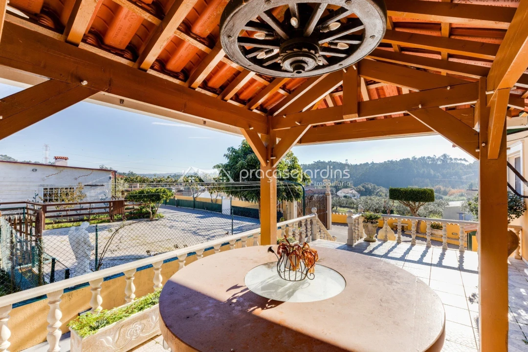 Moradia T9 para Venda em Milagres Foto 10