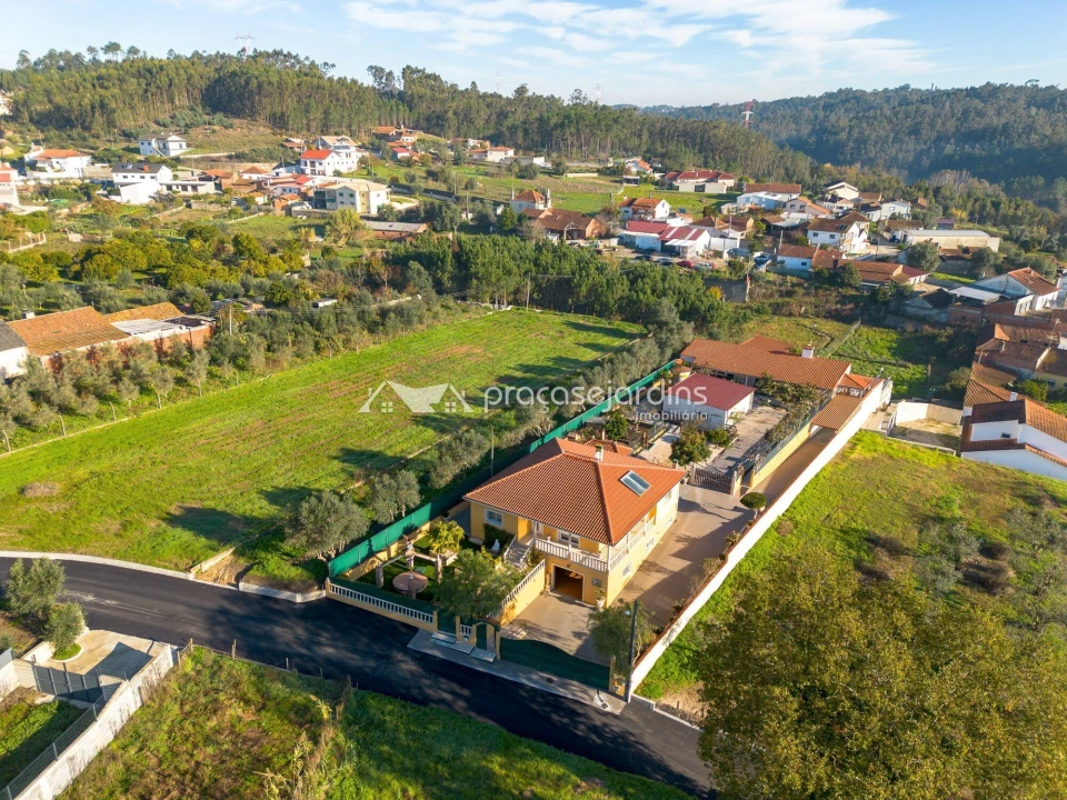 Moradia T9 para Venda em Milagres Foto 2