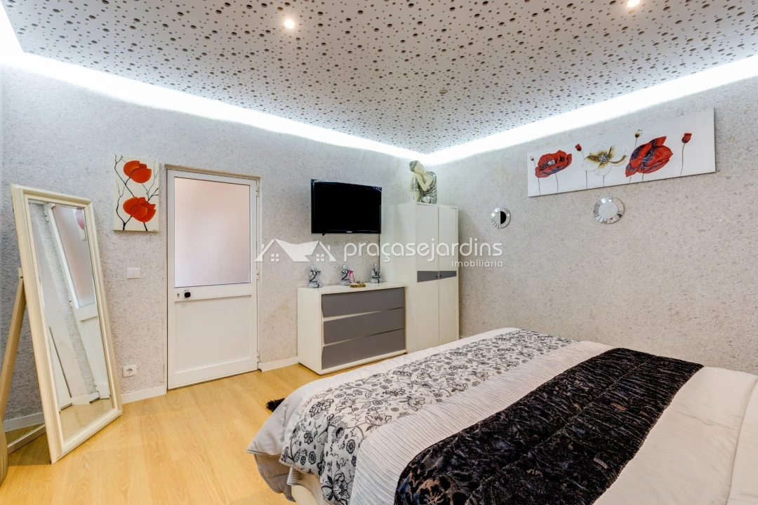 Moradia T9 para Venda em Milagres Foto 20