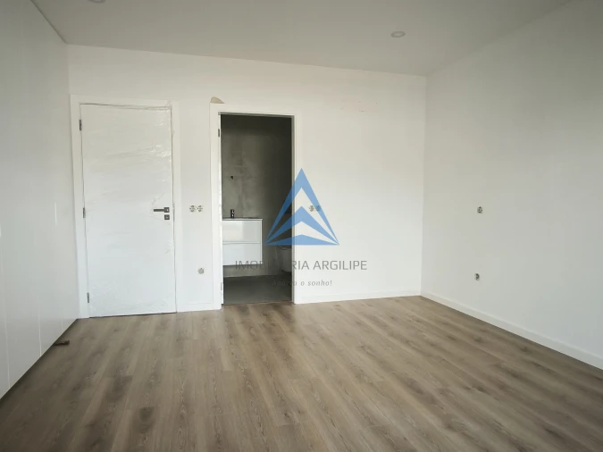 Moradia T4 para Venda em Pombal Foto 14