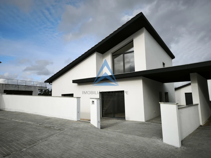 Moradia T4 para Venda em Pombal Foto 3