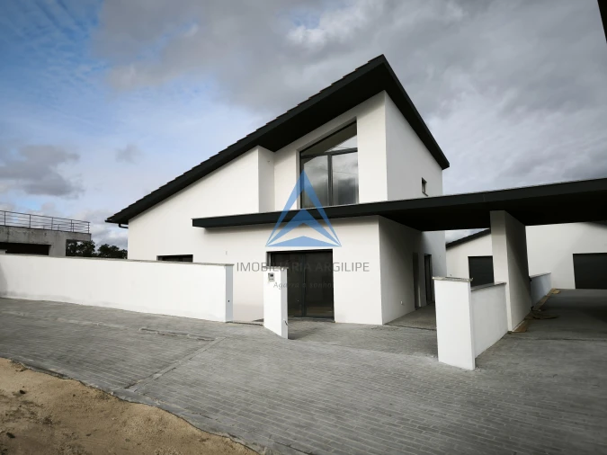 Moradia T4 para Venda em Pombal