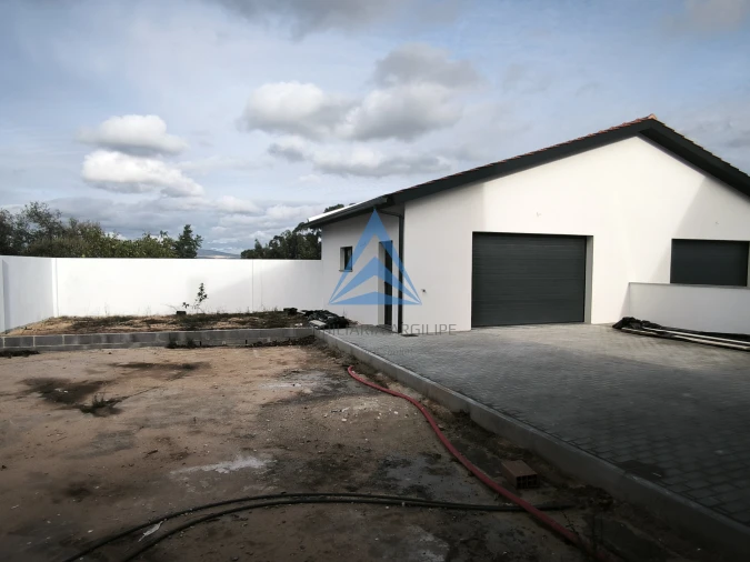 Moradia T4 para Venda em Pombal Foto 7