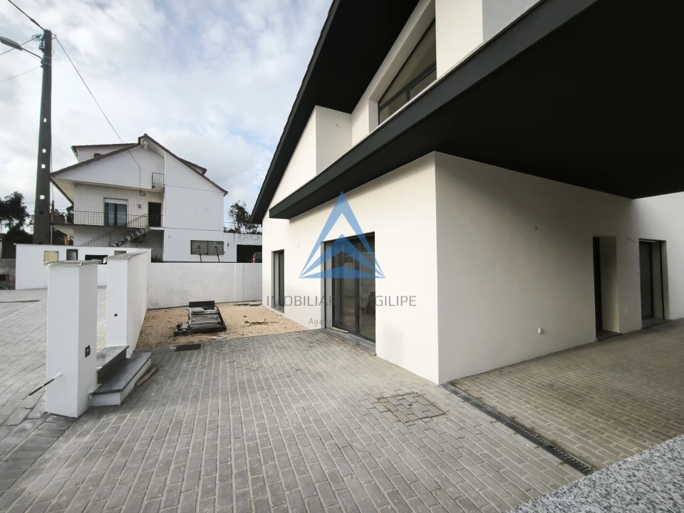 Moradia T4 para Venda em Pombal Foto 4