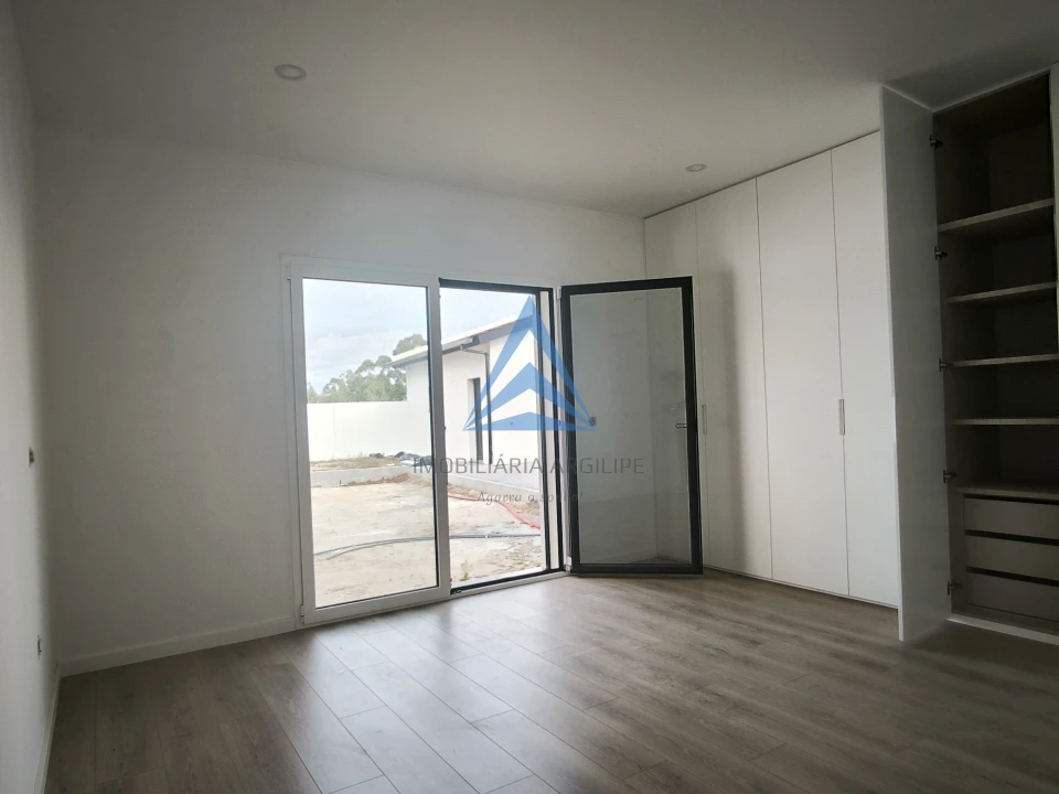 Moradia T4 para Venda em Pombal Foto 11