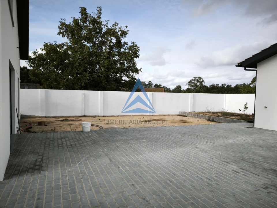 Moradia T4 para Venda em Pombal Foto 8