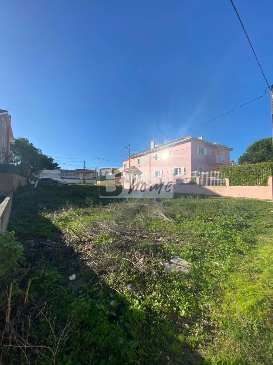 Terreno para Venda em Charneca de Caparica e Sobreda Foto 4
