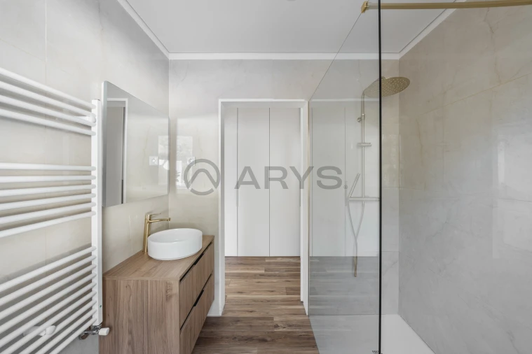 Moradia T3 para Venda em Espinho Foto 9