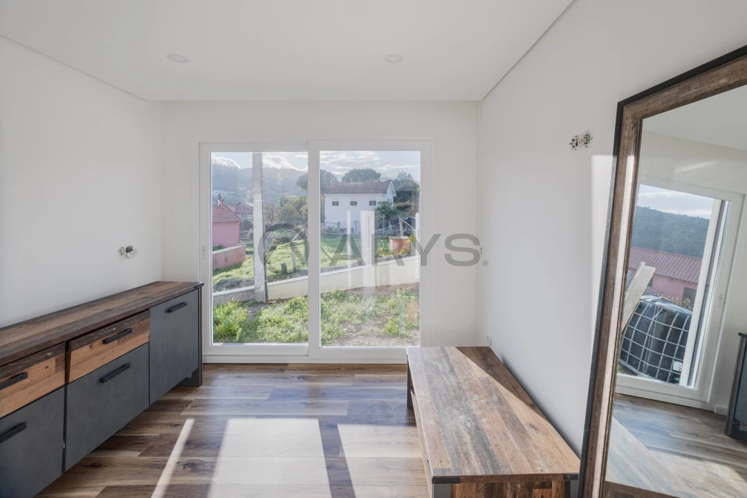 Moradia T3 para Venda em Espinho Foto 11