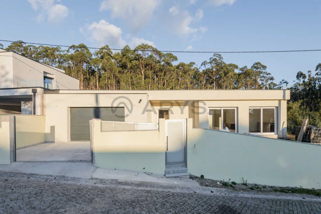 Moradia T3 para Venda em Espinho Foto 17