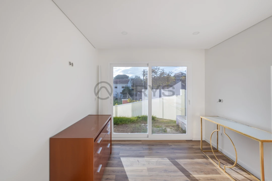 Moradia T3 para Venda em Espinho Foto 10
